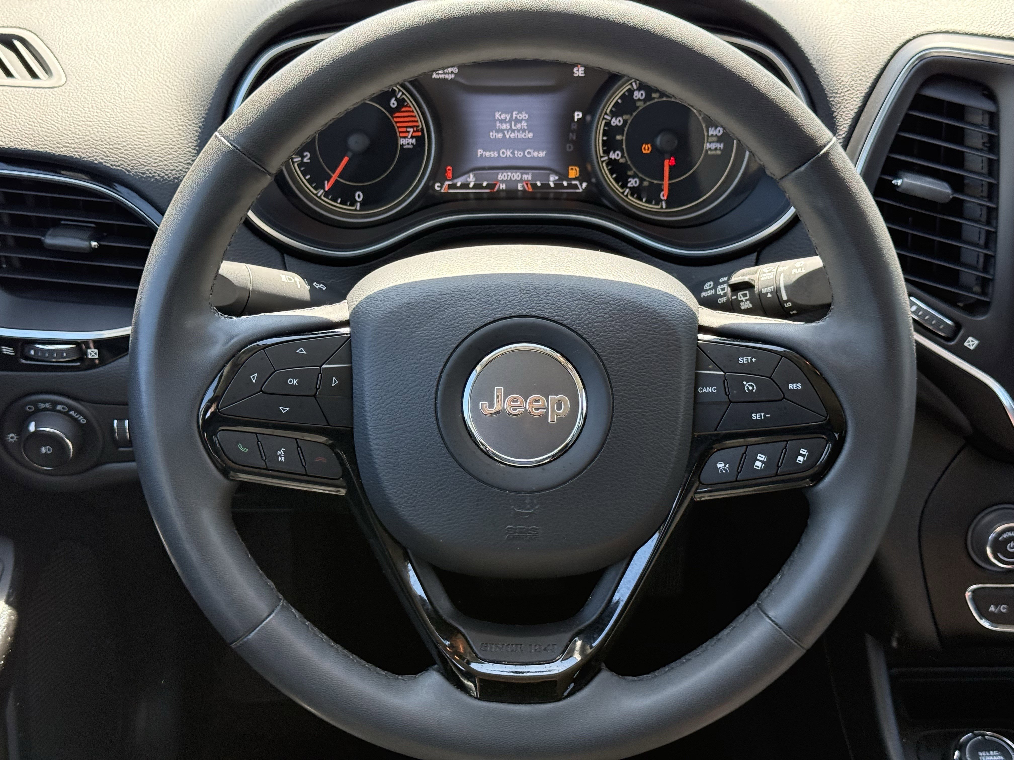 Used 2023 Jeep Cherokee Altitude Lux image 15