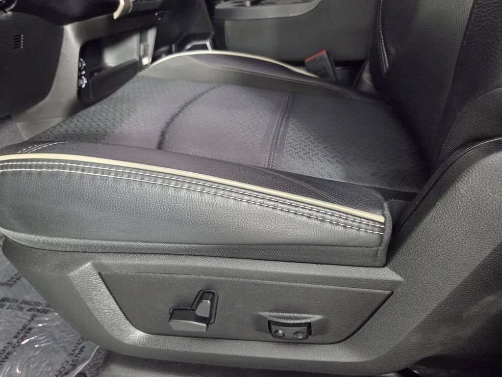 Used 2024 RAM 2500 Laramie w/ Safety Group AWD/4WD image 12