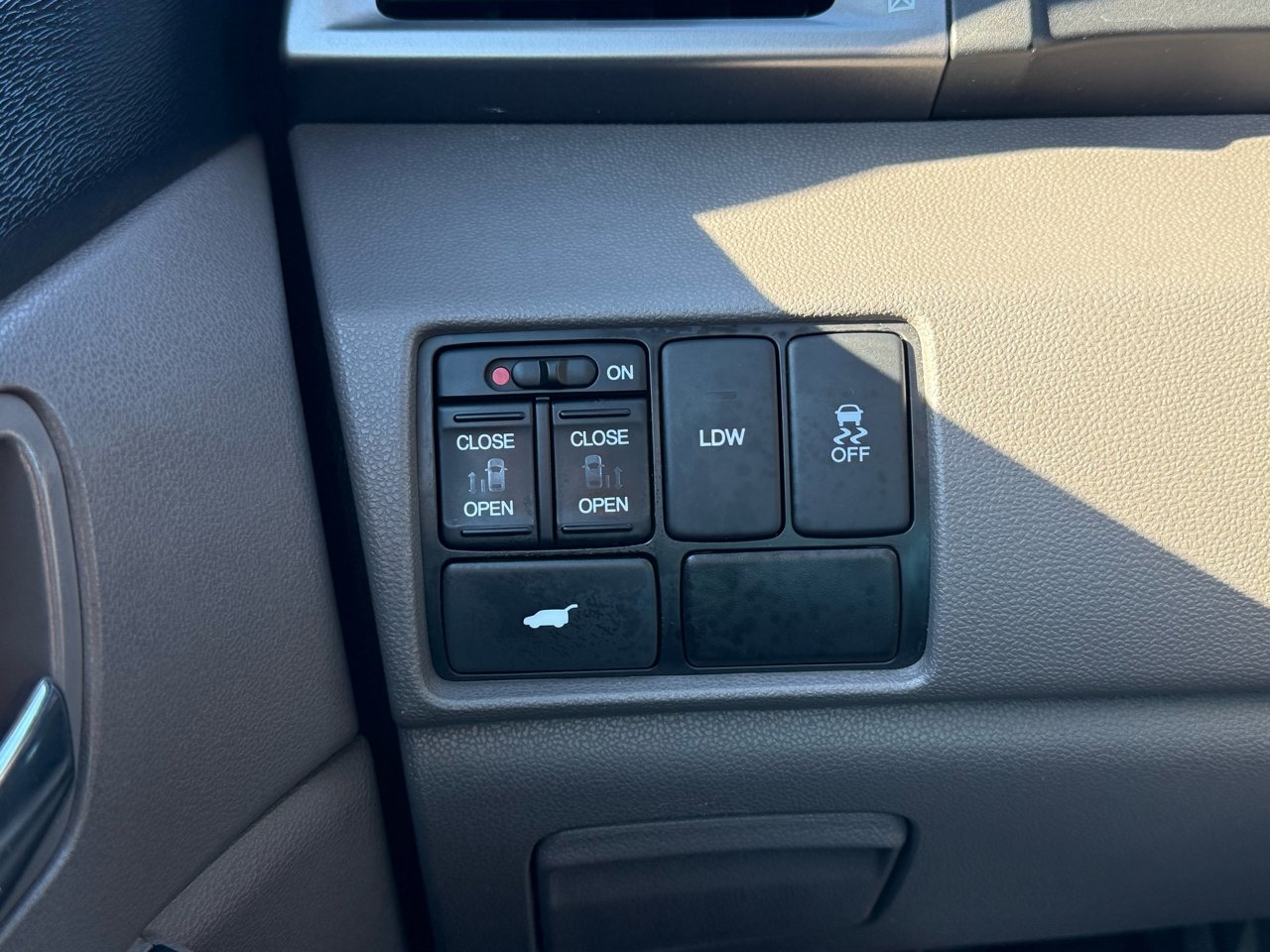 Used 2015 Honda Odyssey EX-L image 19