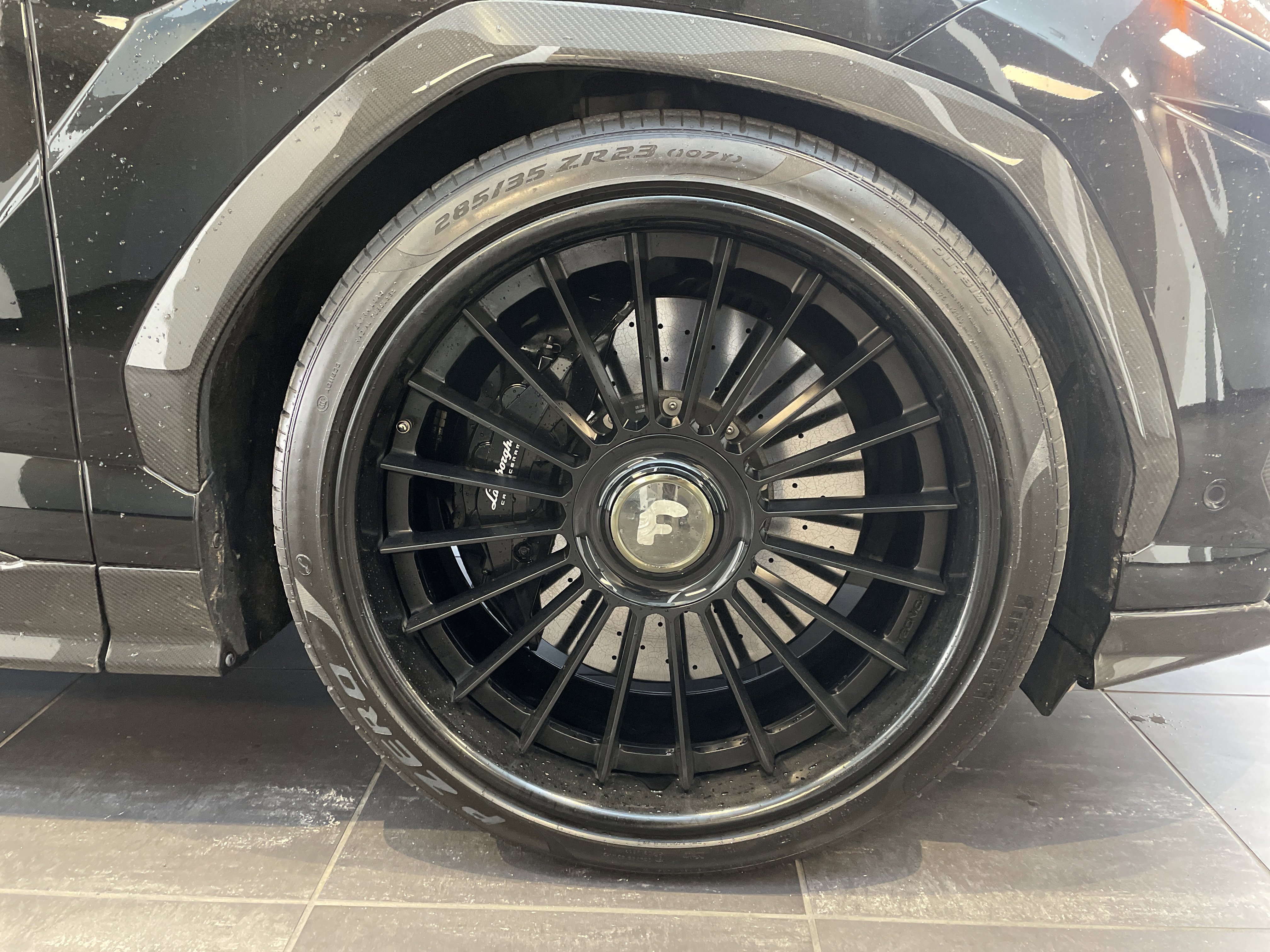 Used 2021 Lamborghini Urus AWD/4WD image 12