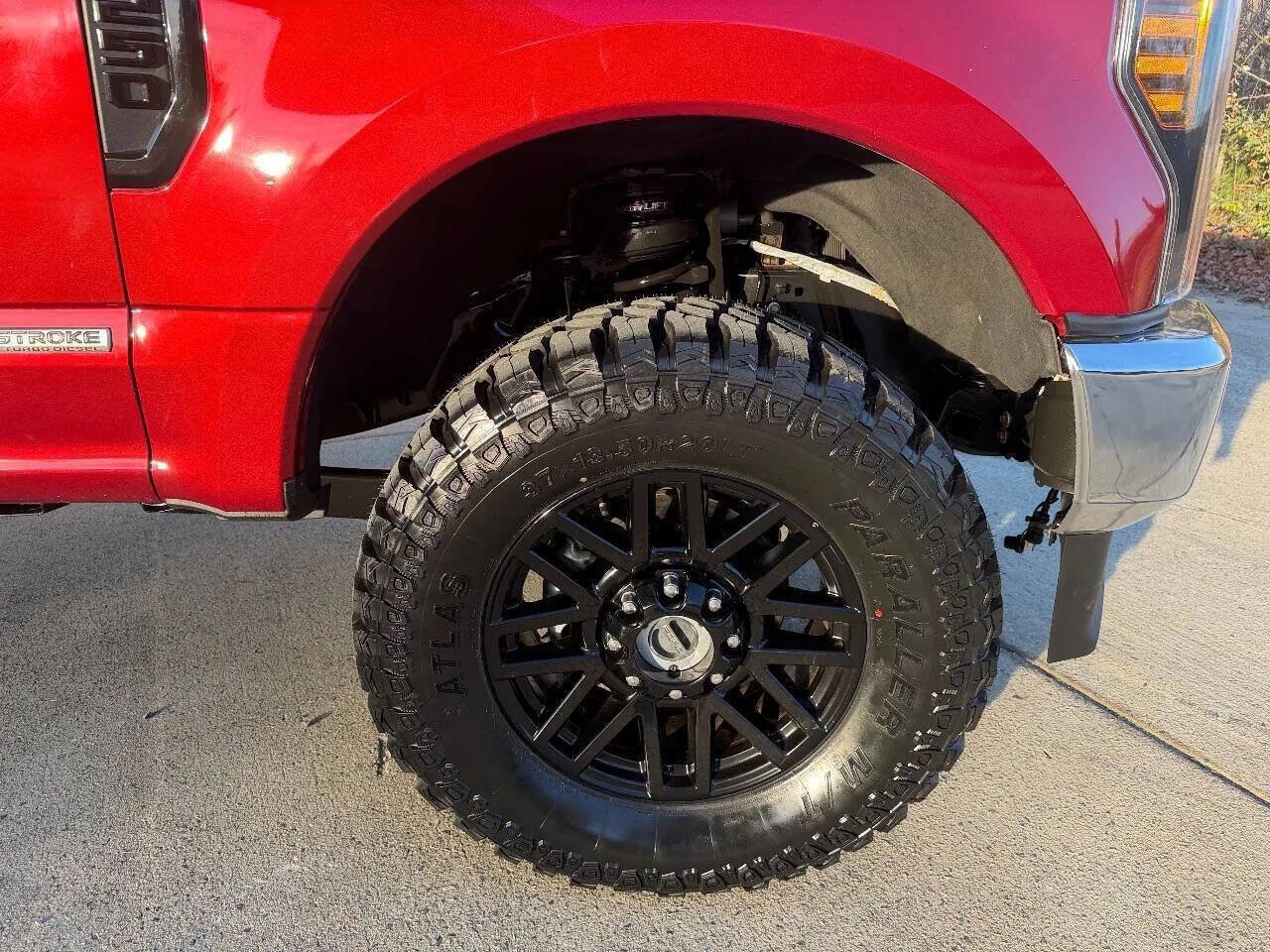 Used 2019 Ford F250 Lariat image 9