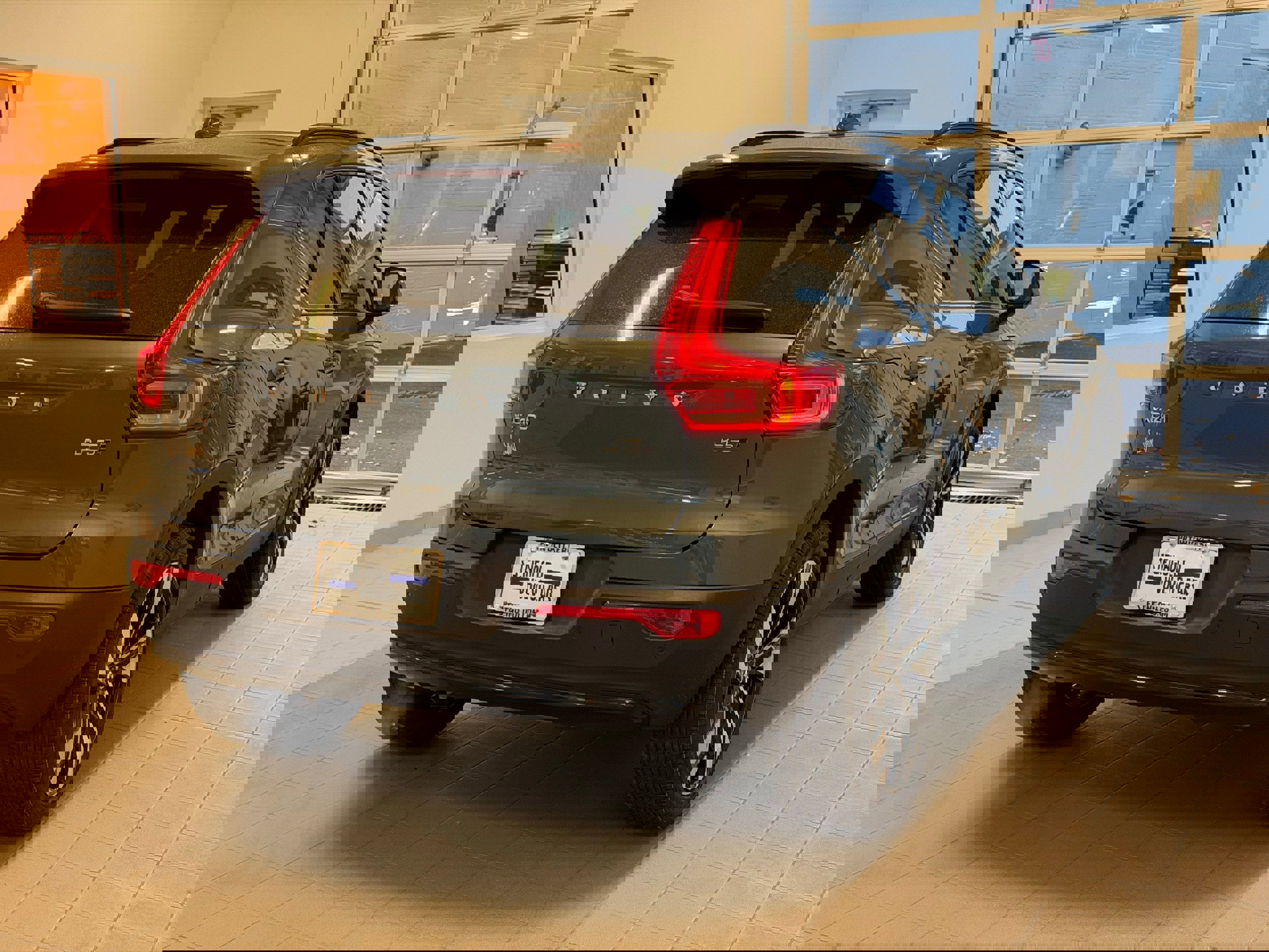 New 2026 Volvo XC40 B5 Ultra w/ Protection Package Premier image 5