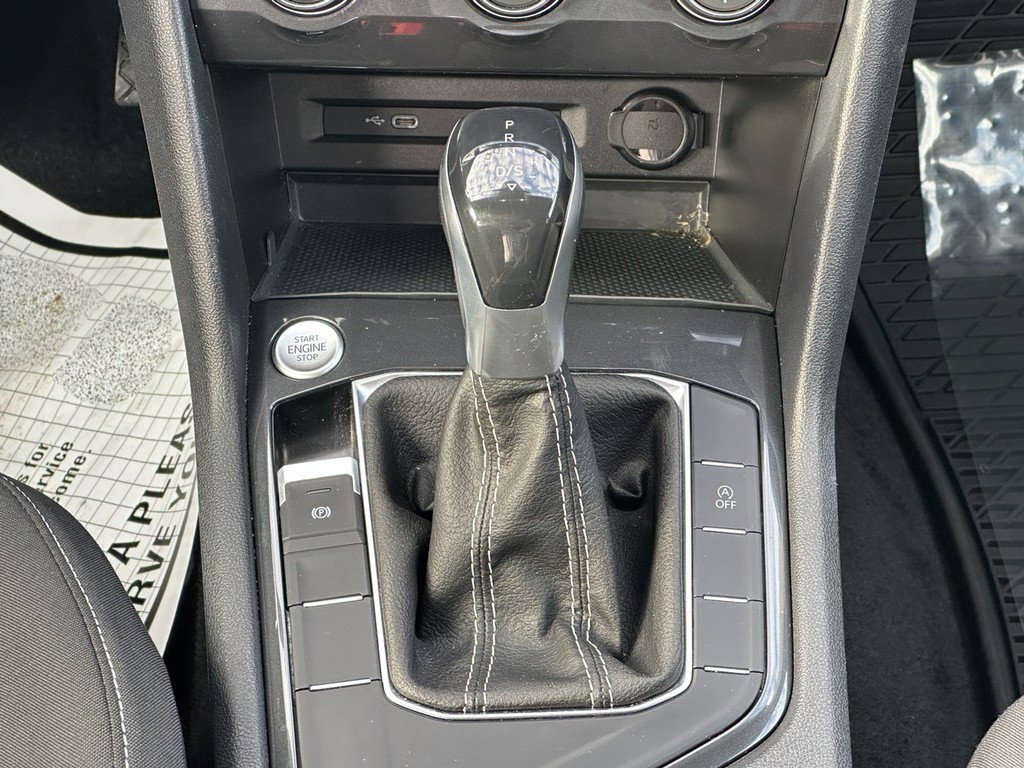 Used 2022 Volkswagen Tiguan S image 15