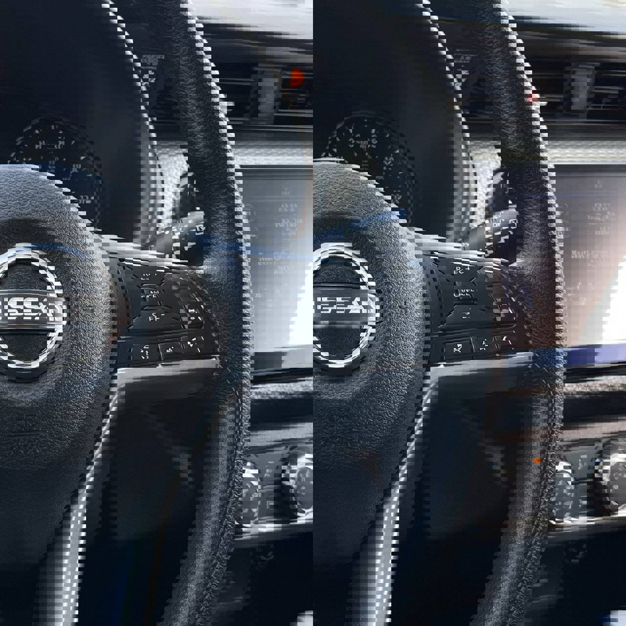 Used 2023 Nissan Kicks SV image 15