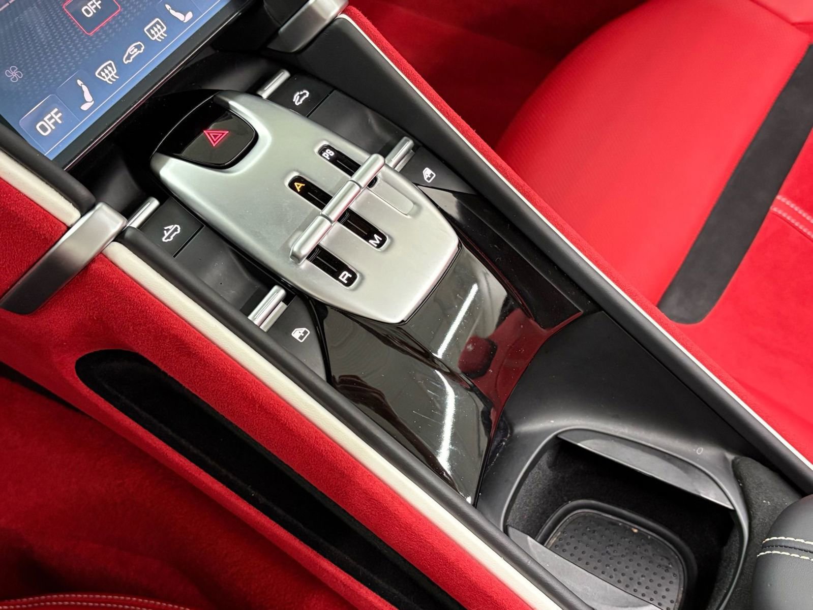 Used 2025 Ferrari Roma Spider image 25