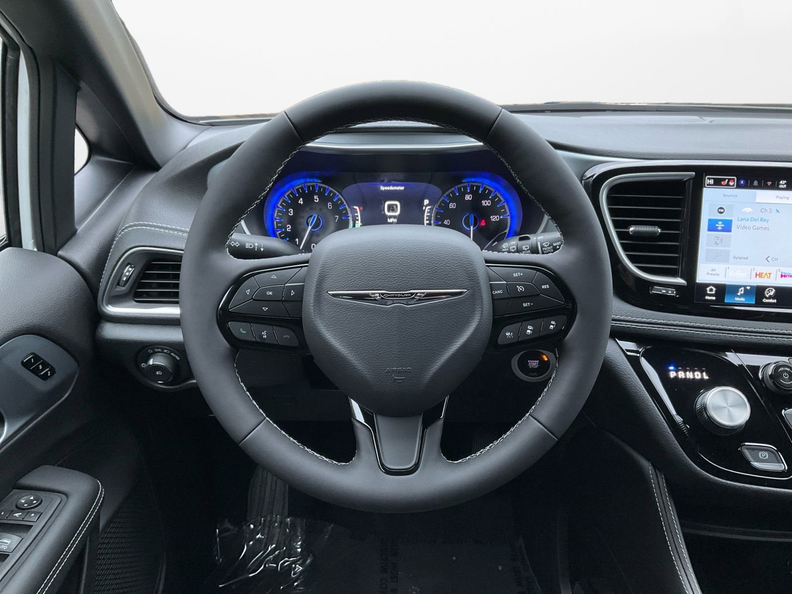 New 2026 Chrysler Pacifica Limited w/ S Appearance Package image 12