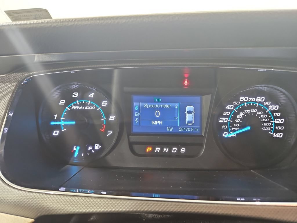 Used 2018 Ford Taurus SE FWD image 16