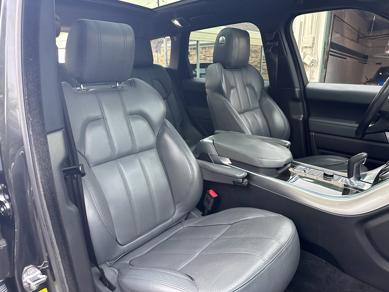 Used 2015 Land Rover Range Rover Sport HSE image 26