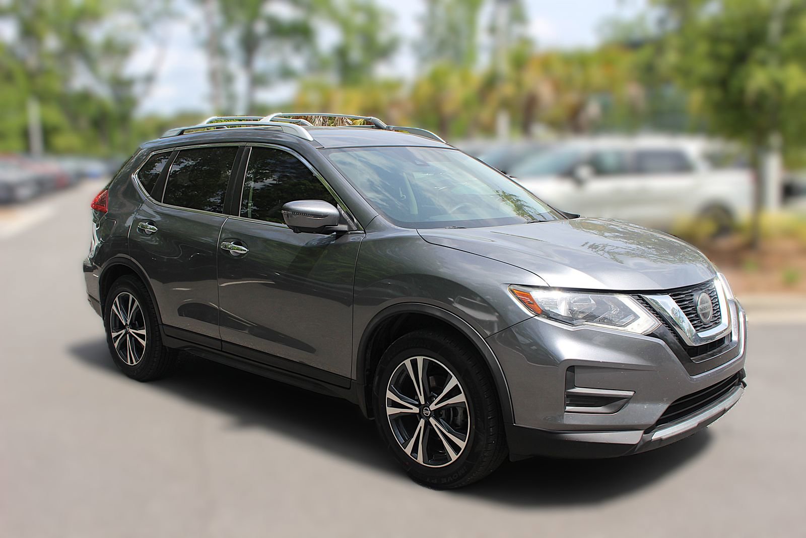 Used 2020 Nissan Rogue SV w/ Premium Package image 12