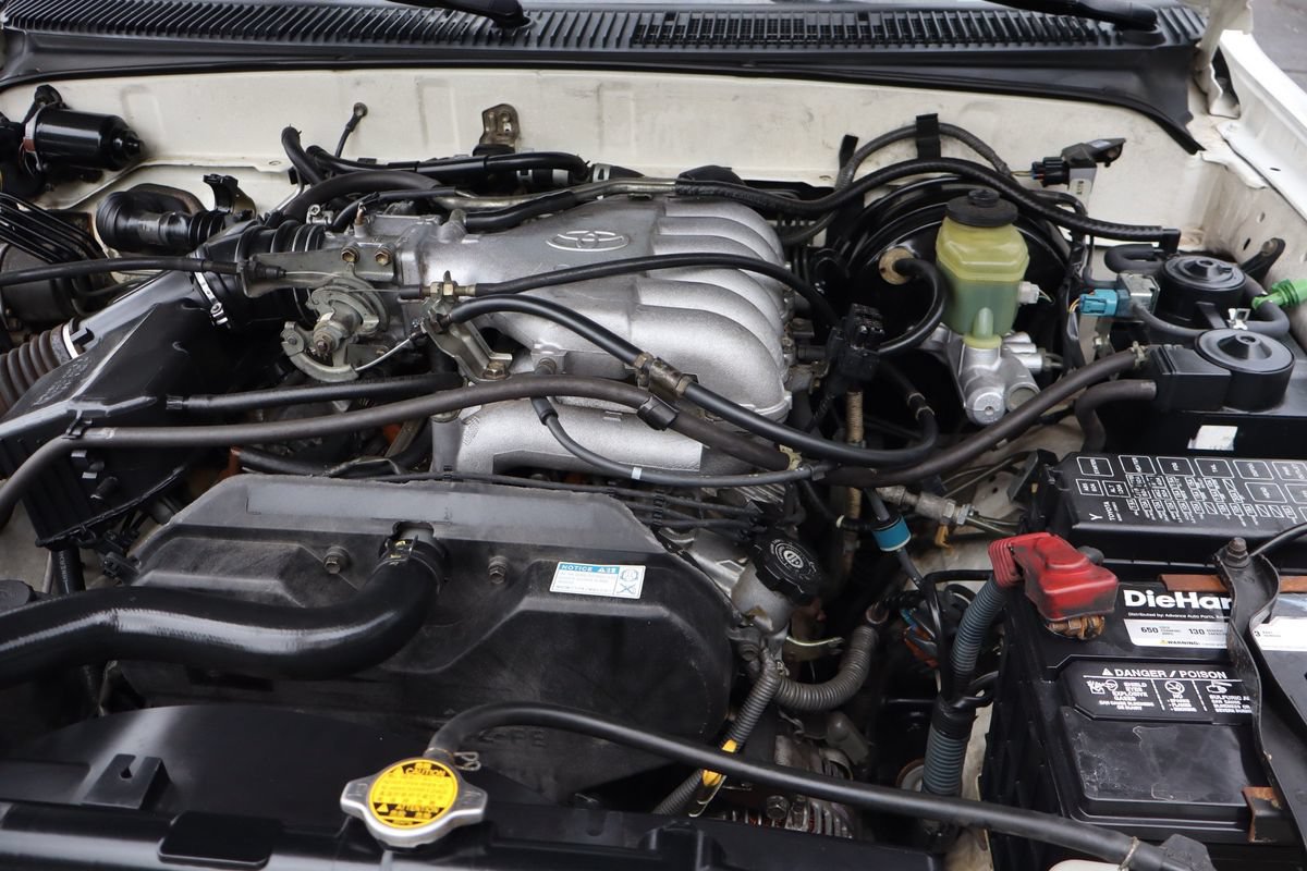 Used 2000 Toyota 4Runner Limited AWD/4WD image 37