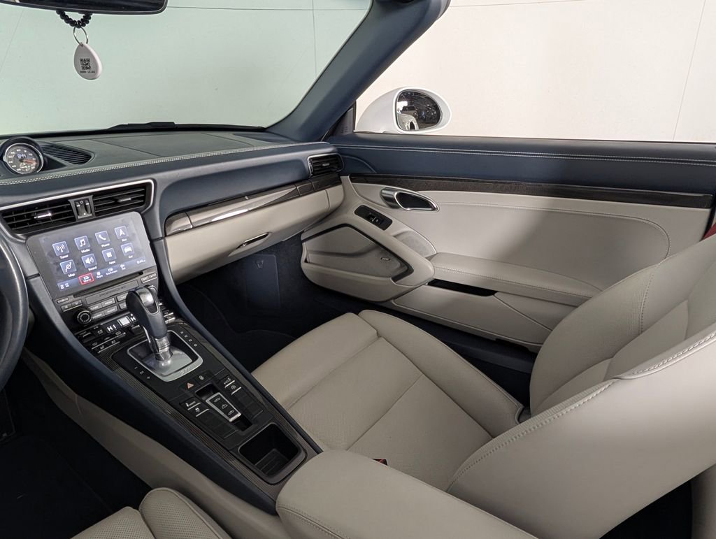 Certified 2019 Porsche 911 Turbo S image 22