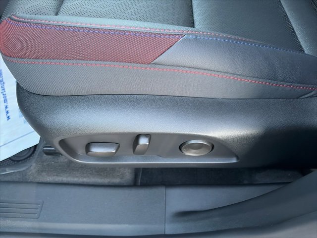 New 2026 Chevrolet Equinox RS w/ LPO, Floor Liner Package image 18