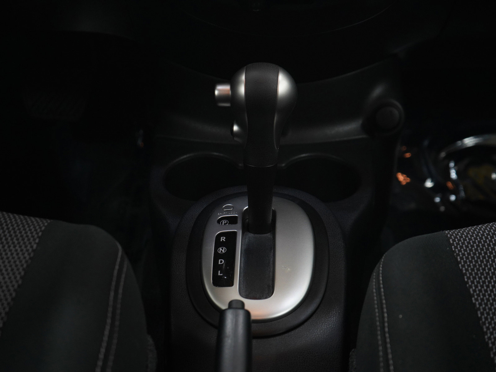 Used 2018 Nissan Versa SV w/ SV Special Edition Package FWD image 17