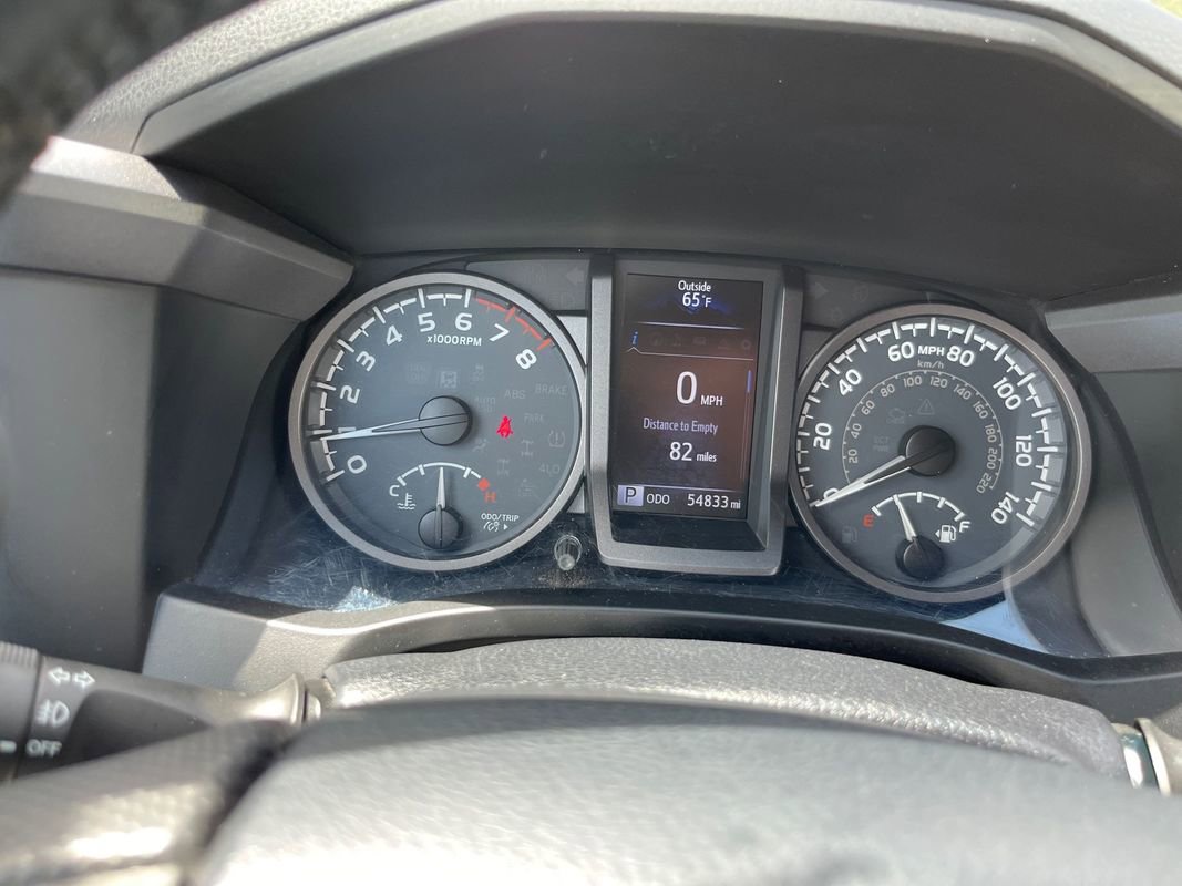 Used 2018 Toyota Tacoma TRD Sport w/ Technology Package AWD/4WD image 13