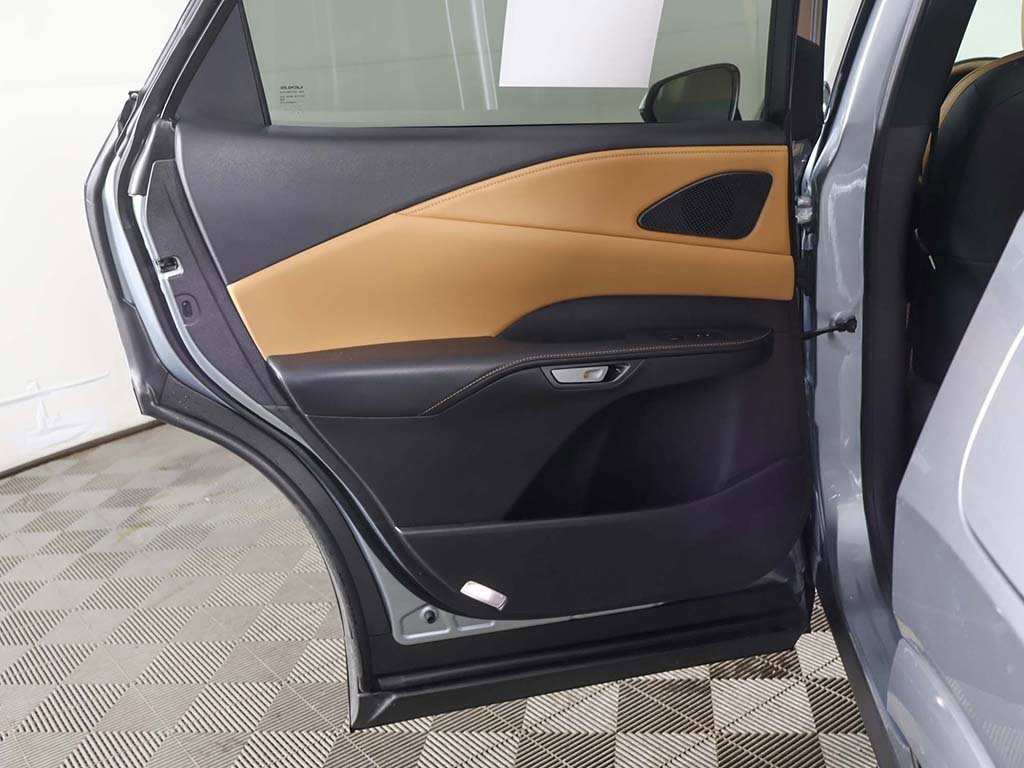 Used 2024 Lexus RX 350 w/ Convenience Package image 28