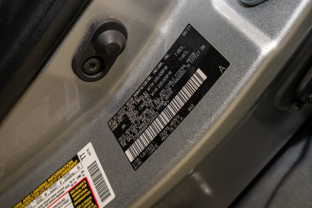 Used 2023 Toyota Highlander L image 22