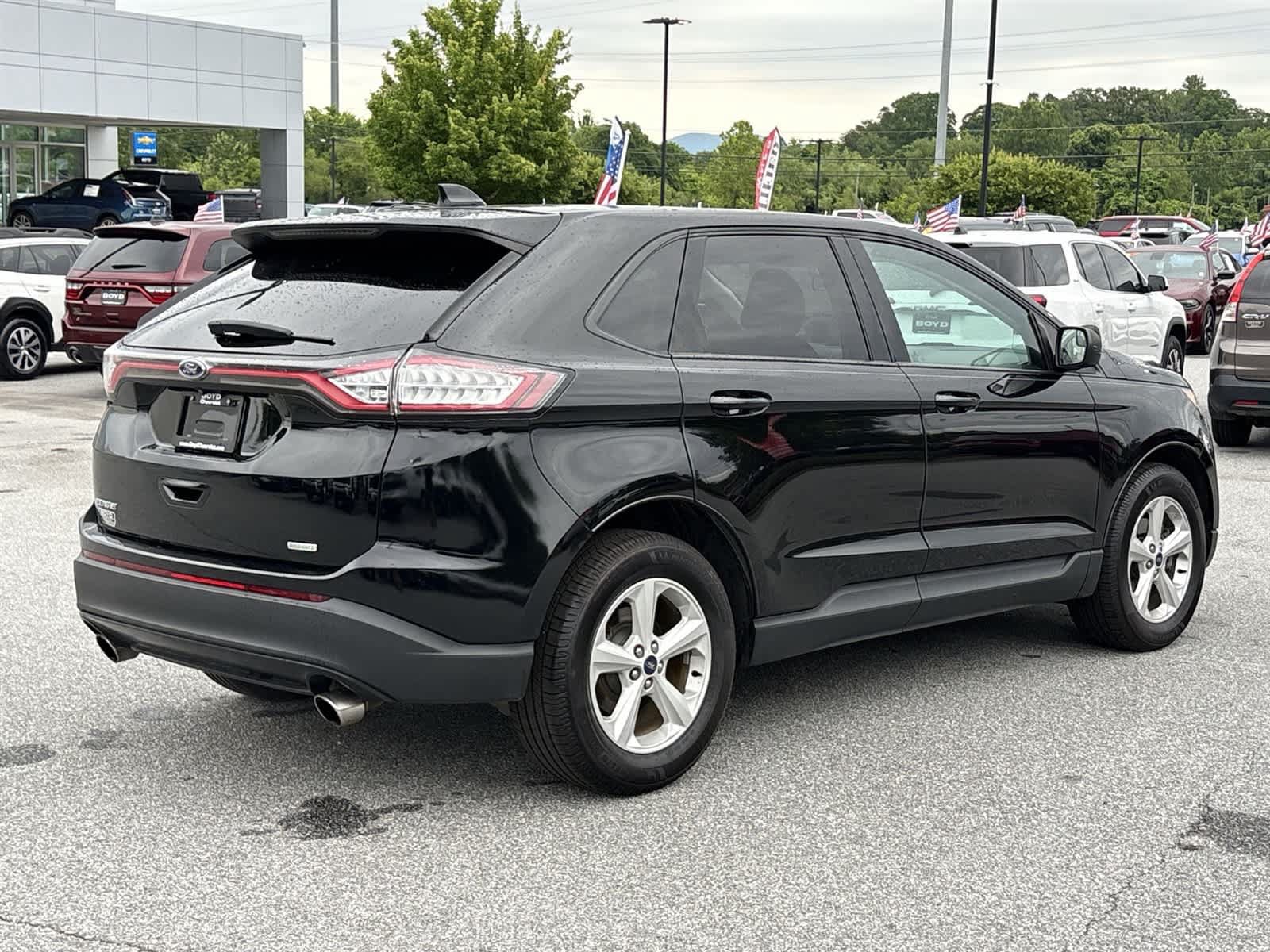 Used 2018 Ford Edge SE FWD image 6
