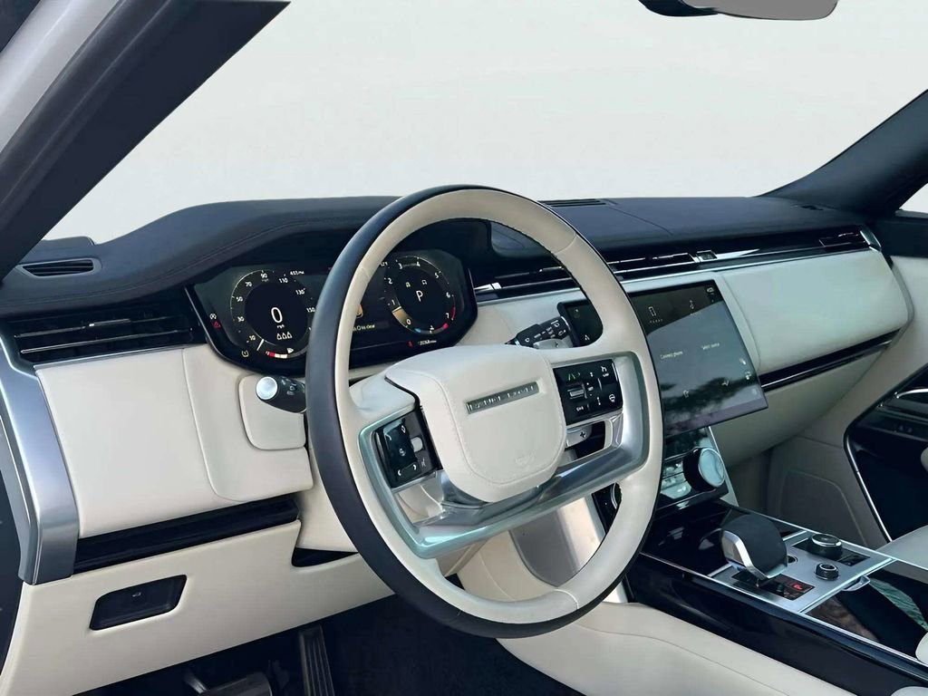 Used 2023 Land Rover Range Rover SE image 19