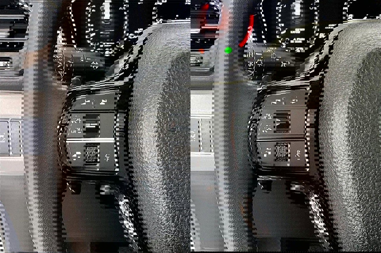 Used 2024 Honda Pilot Touring image 21