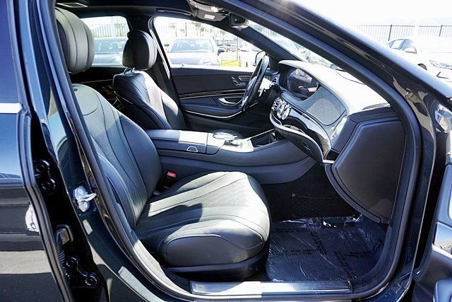 Used 2018 Mercedes-Benz S 560 Sedan image 17