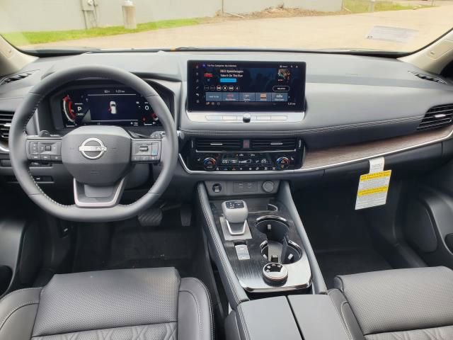 New 2025 Nissan Rogue Platinum w/ Platinum Premium Package image 10