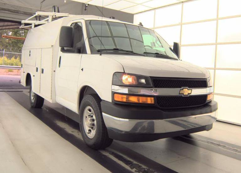 Used 2022 Chevrolet Express 3500 w/ Power Convenience Package RWD image 2