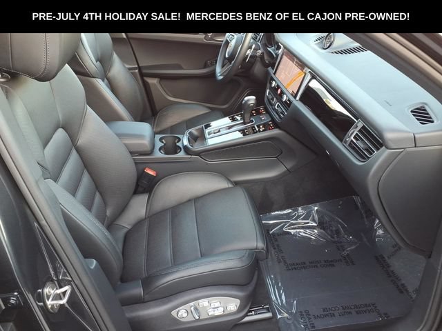 Used 2026 Porsche Macan AWD/4WD image 18