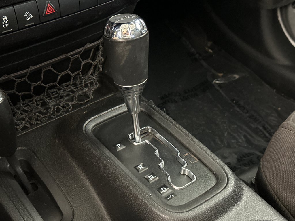 Used 2015 Jeep Wrangler Unlimited Sport AWD/4WD image 19
