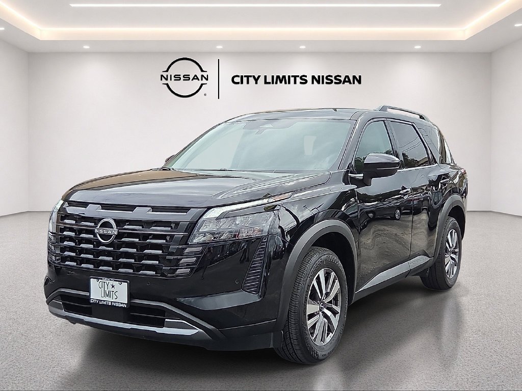 Used 2026 Nissan Pathfinder SL FWD image 2