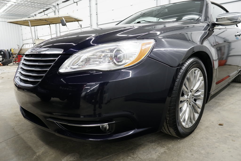 Used 2012 Chrysler 200 Limited FWD image 6