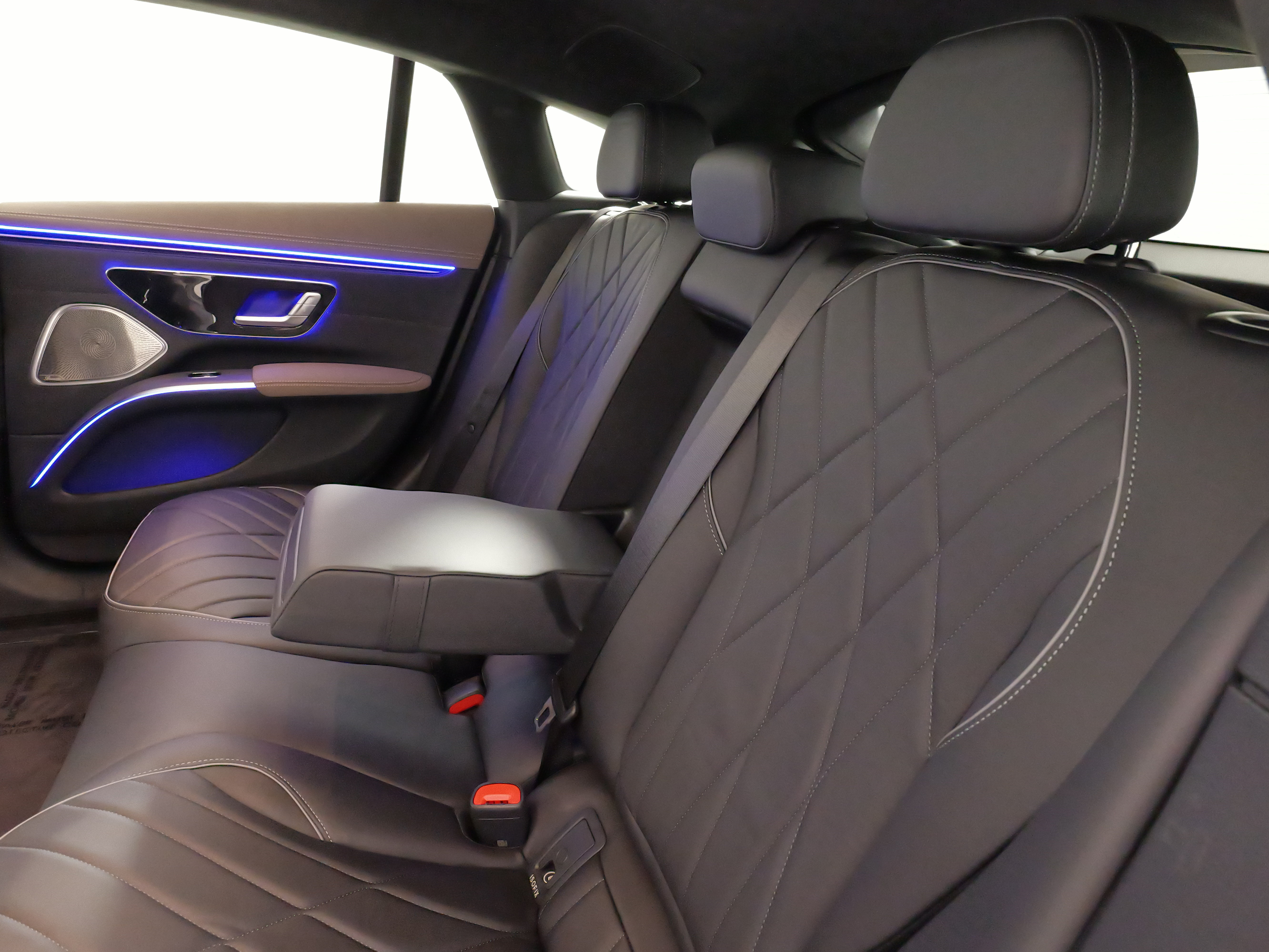 Used 2023 Mercedes-Benz EQS 580 4MATIC Sedan image 40