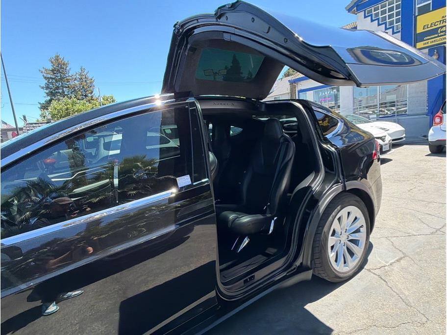 Used 2017 Tesla Model X 100D AWD/4WD image 18