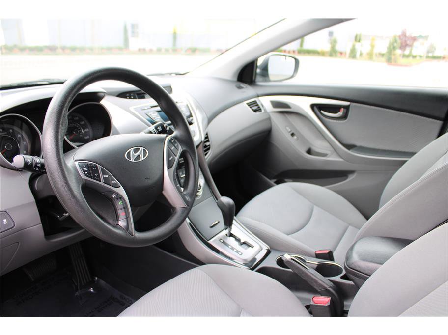 Used 2013 Hyundai Elantra GLS w/ Preferred Pkg FWD image 9