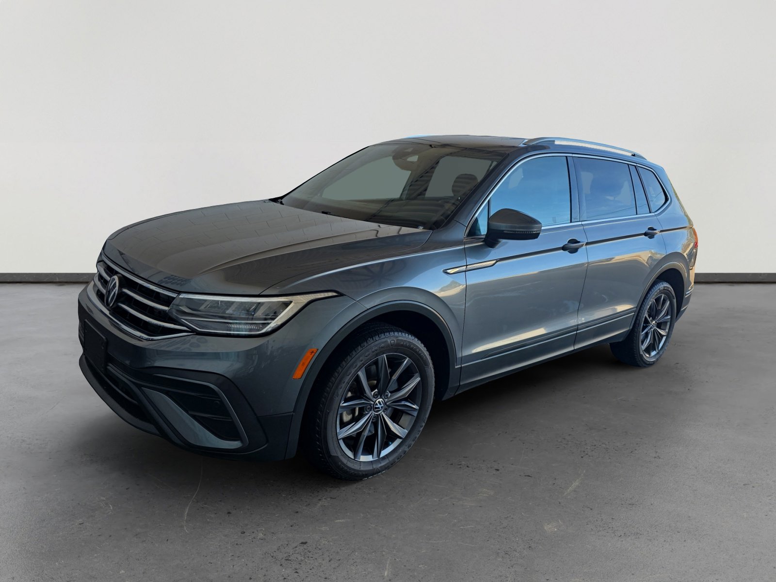 Used 2022 Volkswagen Tiguan SE
