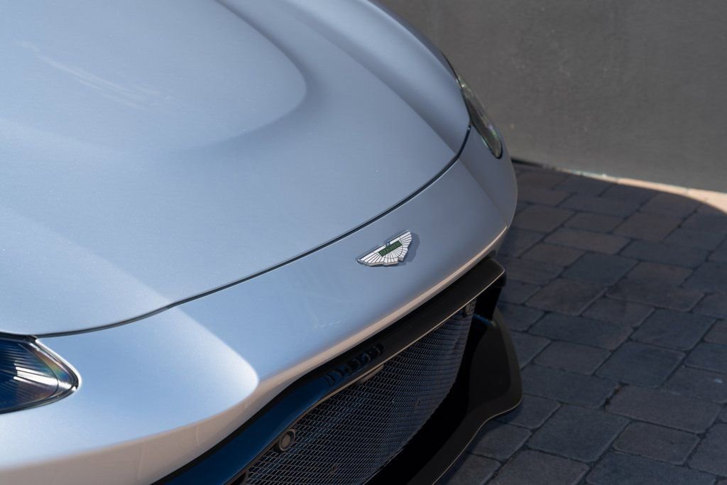 Used 2023 Aston Martin V8 Vantage Roadster RWD image 21