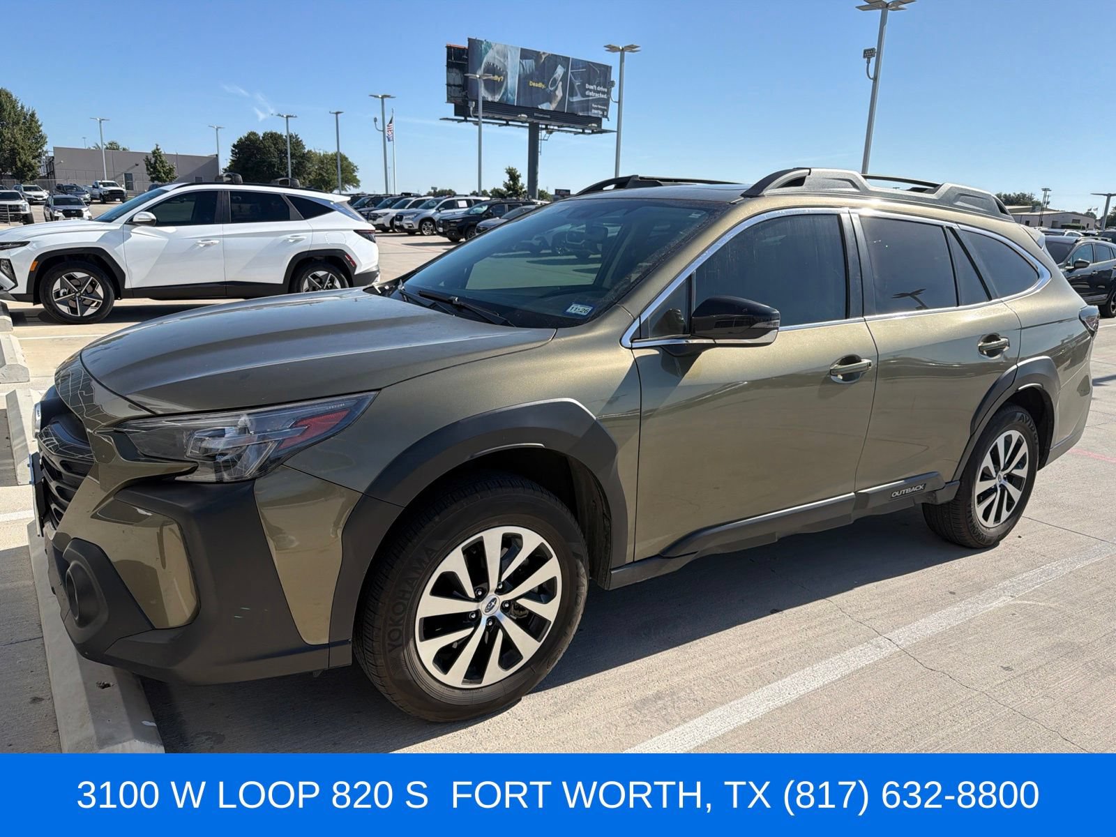 Used 2024 Subaru Outback Premium AWD/4WD image 1