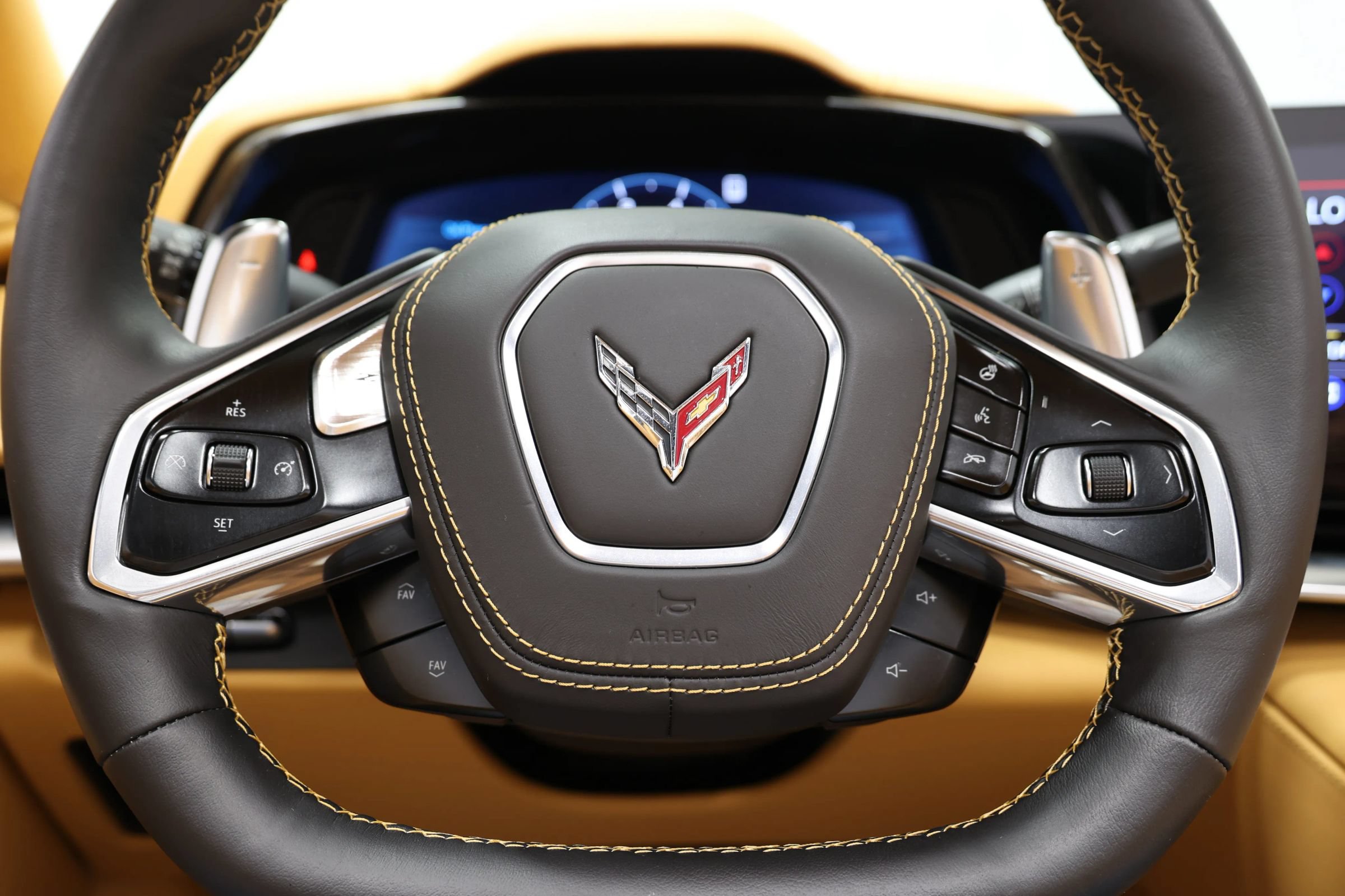 Used 2022 Chevrolet Corvette Stingray Premium Conv w/ Z51 Performance Package RWD image 37