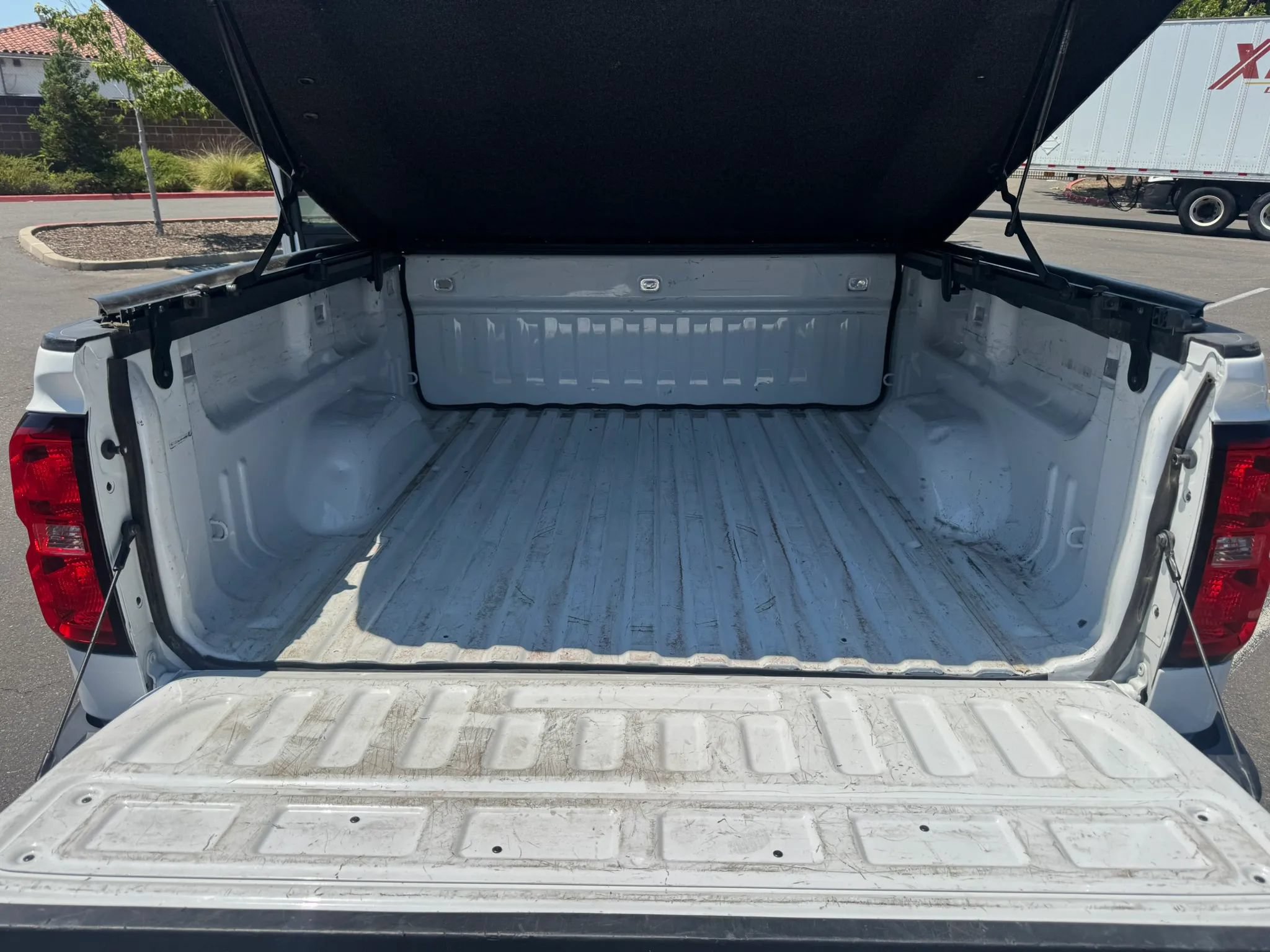 Used 2018 Chevrolet Silverado 1500 W/T w/ Special Service Package AWD/4WD image 19