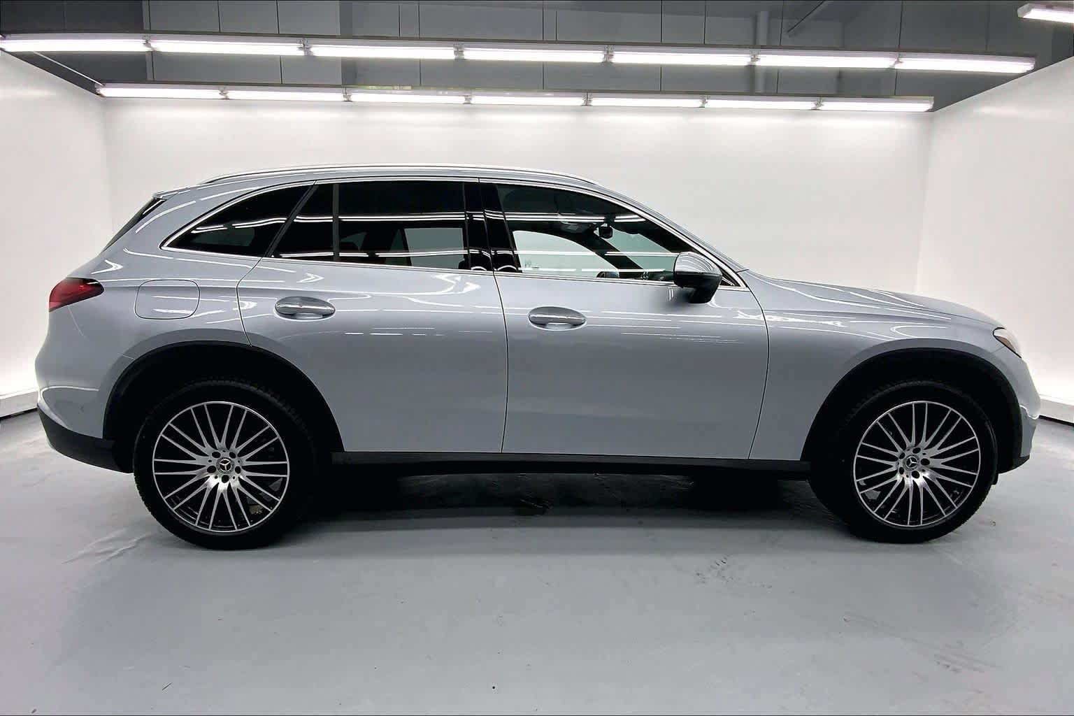 Used 2026 Mercedes-Benz GLC 300 image 5