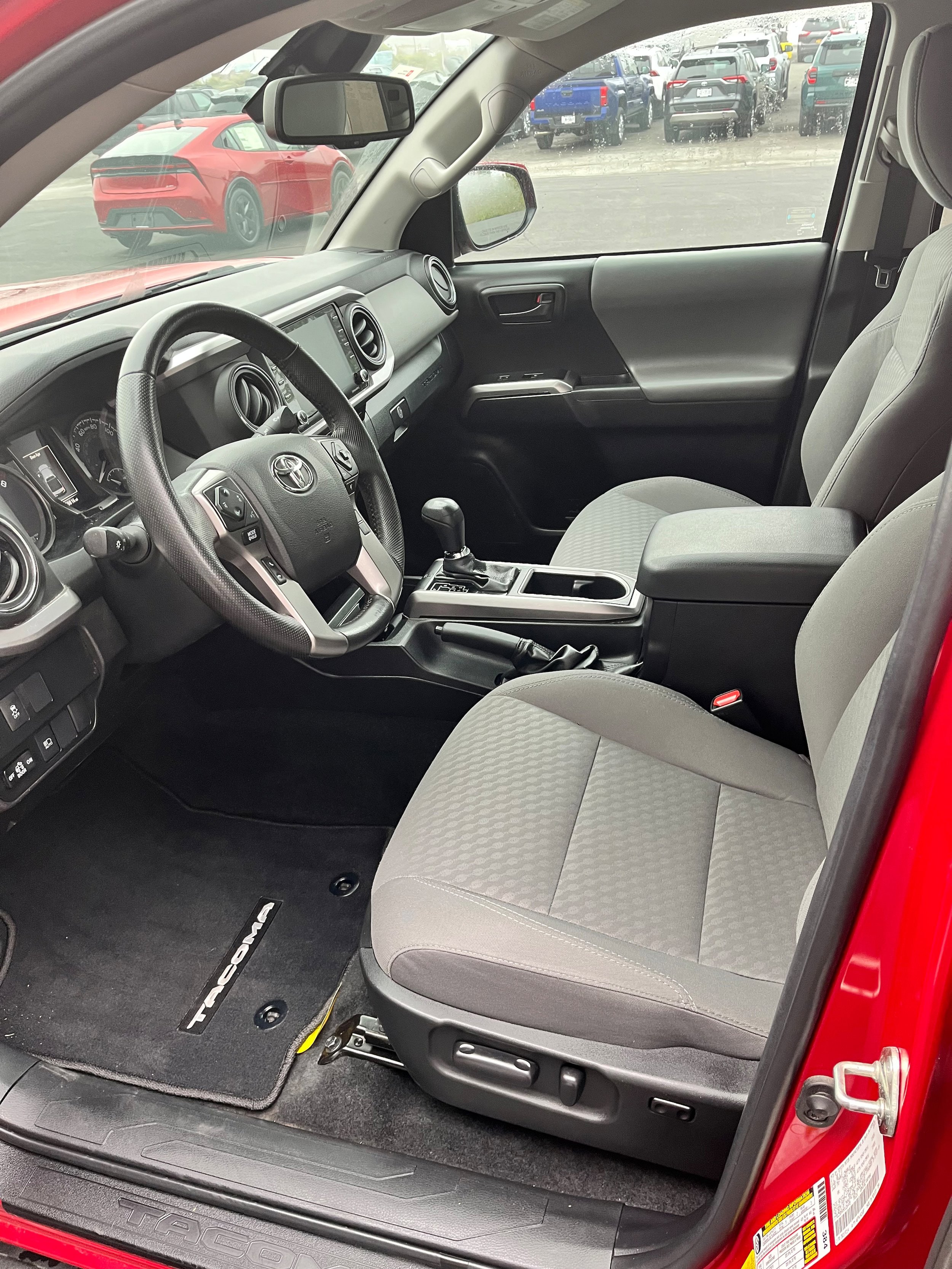 Certified 2022 Toyota Tacoma SR5 AWD/4WD image 7
