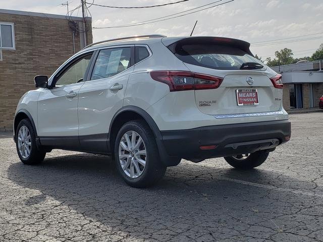 Used 2022 Nissan Rogue Sport SV w/ Technology Package image 4