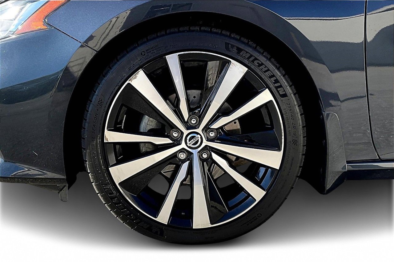 Used 2019 Nissan Altima 2.5 Platinum image 32