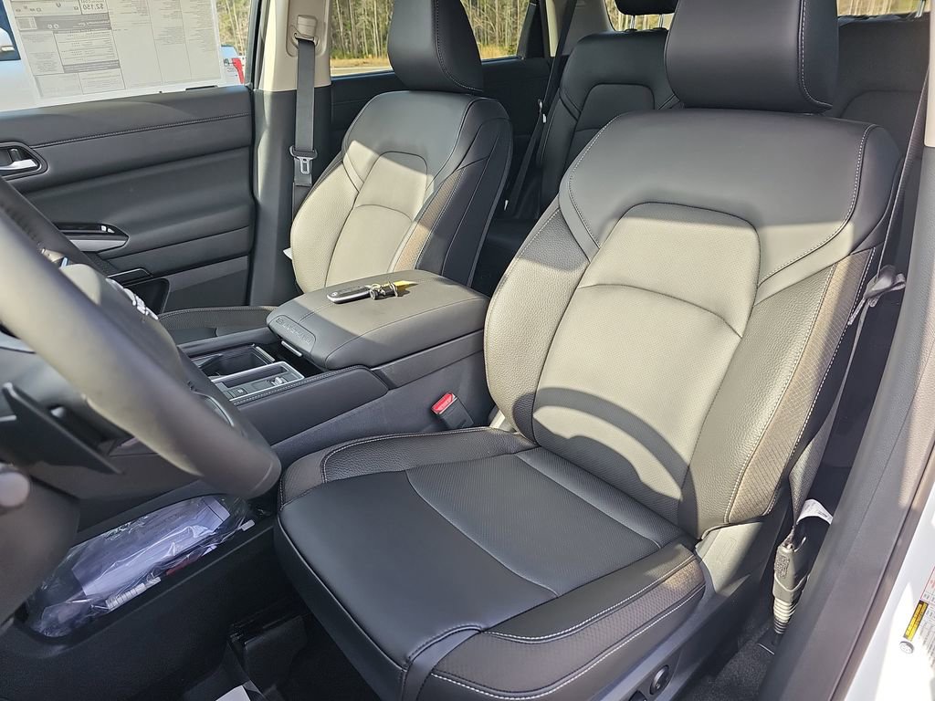 New 2026 Nissan Pathfinder SL w/ SL Premium Package FWD image 20