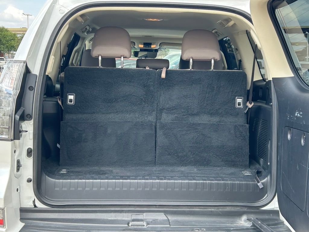 Used 2023 Lexus GX 460 Luxury image 14
