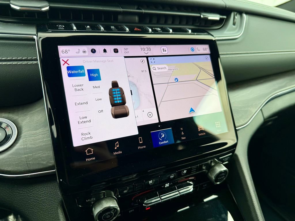 Used 2023 Jeep Grand Cherokee Overland w/ Luxury Tech Group IV image 31