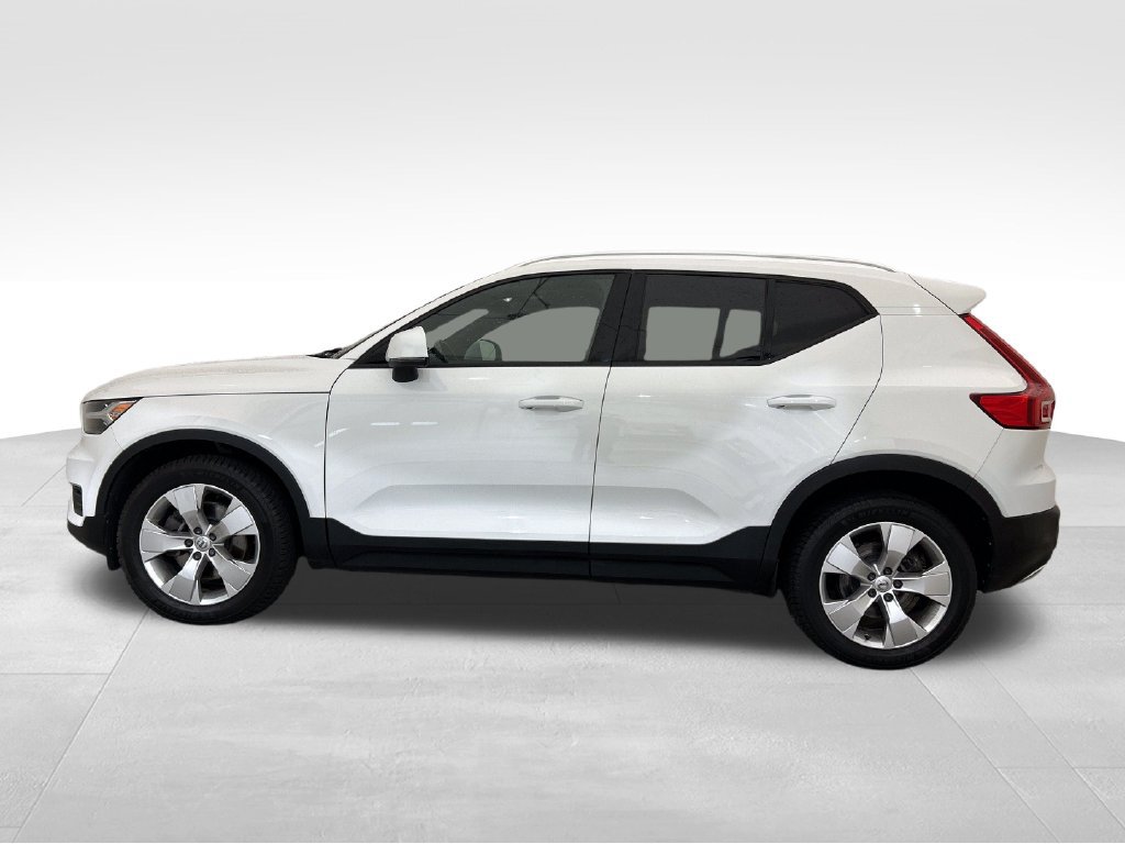 Used 2019 Volvo XC40 T5 Momentum AWD/4WD image 2