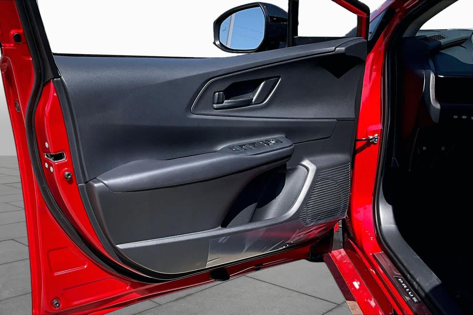 New 2027 Toyota Prius Plug-In Hybrid FWD image 14