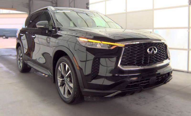 Used 2023 INFINITI QX60 Luxe w/ Cargo Package AWD/4WD image 3