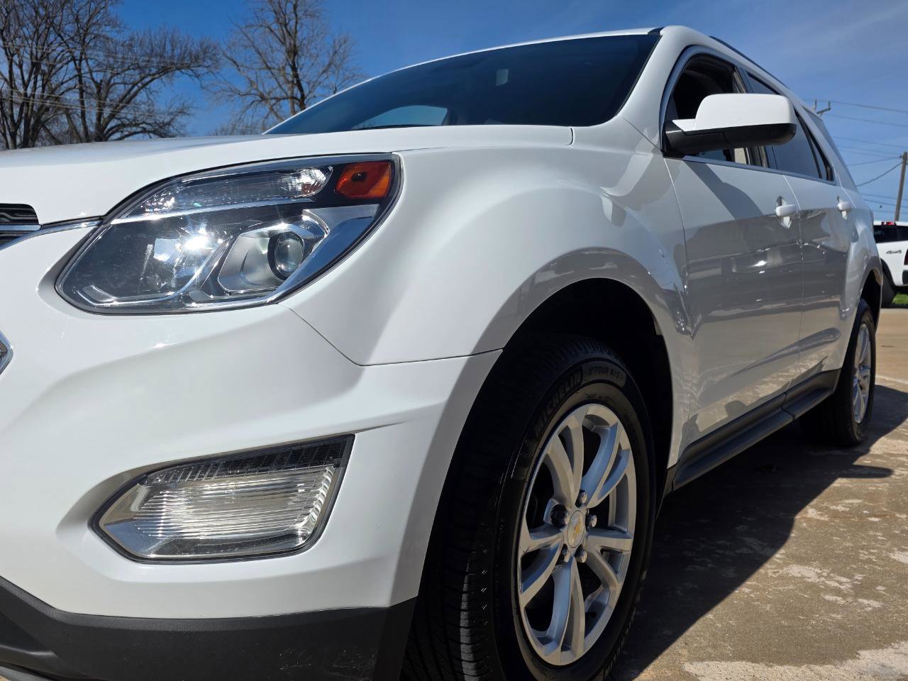 Used 2017 Chevrolet Equinox LT w/ Convenience Package image 28