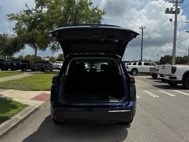 Used 2026 Nissan Rogue SV FWD image 19